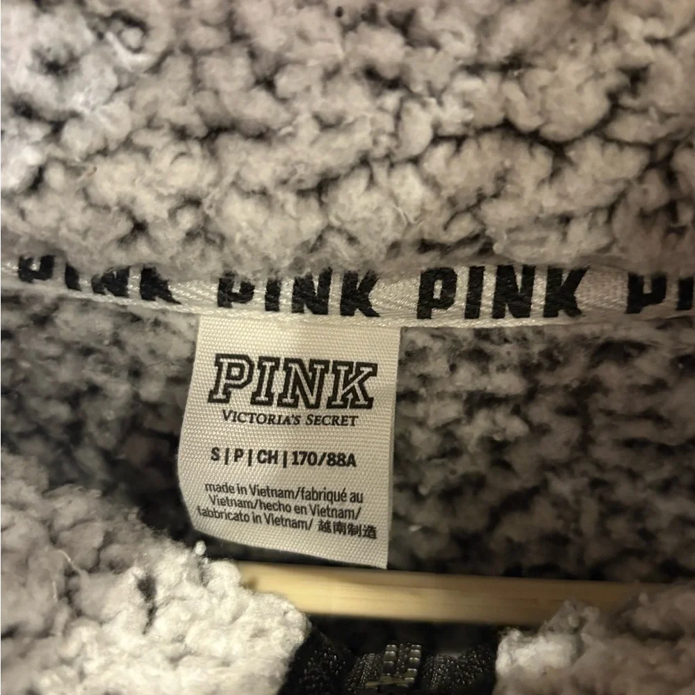 Victoria's Secret PINK Textured Gray Jacket - Picture 2 of 2
